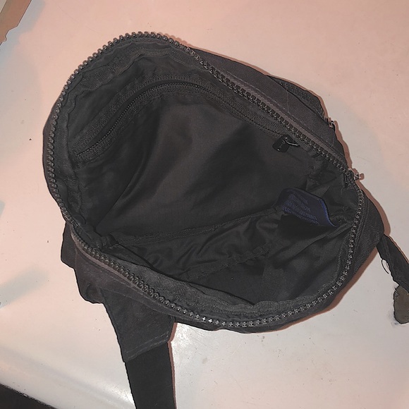 BAGGU bag—broken zipper! - Picture 2 of 2